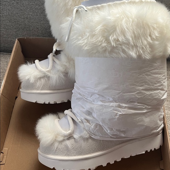 UGG® CLASSIC TALL CHALET BOOTS - Picture 8 of 11
